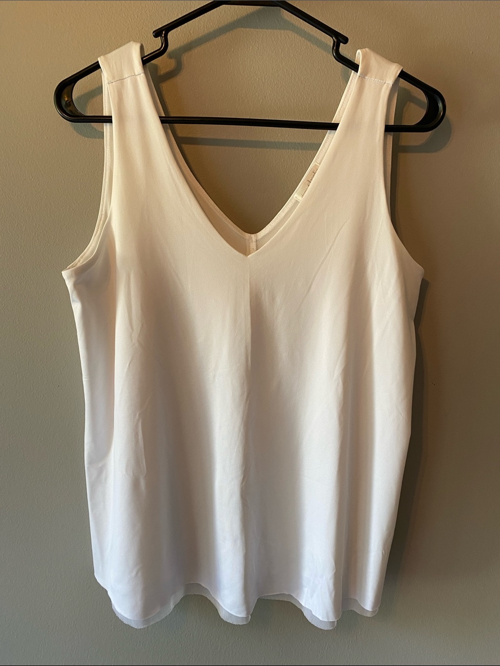 Charming Charlie White V-Neck Sleeveless Camisole
